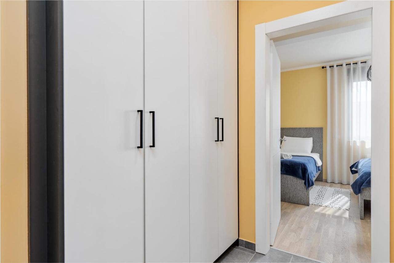 Premium-Designed Apartments Tivat Exterior photo